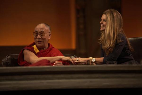 The dialogue opened with a one-on-one conversation between the Dalai Lama and Maria Shriver (photo by Sarah Murray 2009)